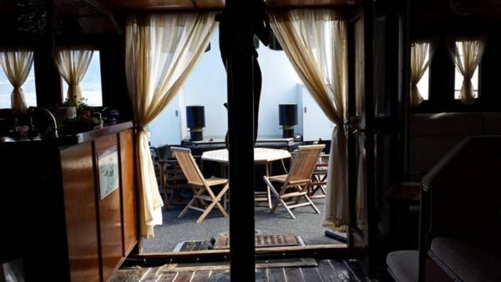 Cutty Jean Botel 3*